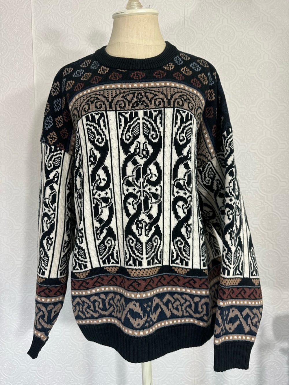 100% cotton Patterned Crewneck Sweater